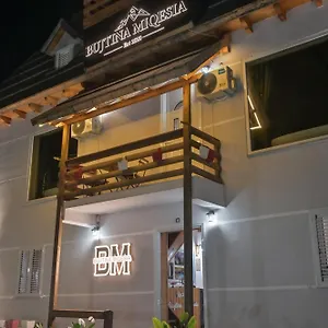 Couette-café Bujtina Miqesia, Theth